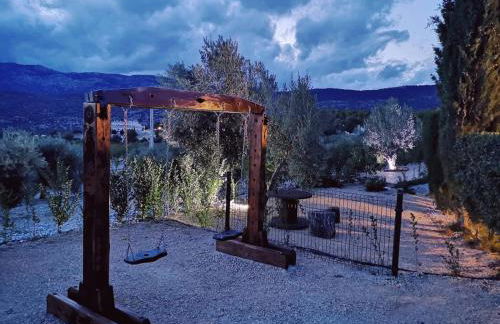 ENTRESIERRAS Apartamentos rurales con chimenea, barbacoa y espacio para eventos - Foto 19