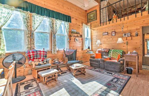 Petoskey Schoolhouse in Countryside Setting! - Foto 1