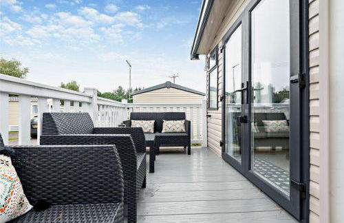 Rated Superb - Award-Winning Family Holiday Park - Live Shows, Themed Events, and Activities for All Ages, Day and Night - WiFi, Netflix, Linens - Gym, Sauna - Spotless, Quiet, Secluded, Parking - Restaurant, Shop, Bar - Foto 23