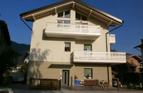 Appartamento luminoso, giardino, vista Dolomiti. - Foto 4