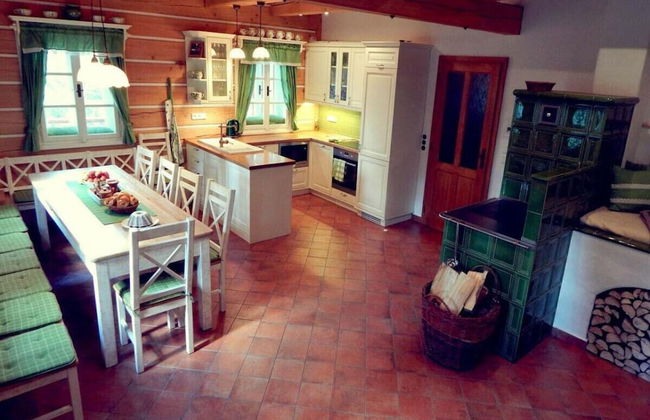 Comfortable Villa With Stunning Views - Photo 12