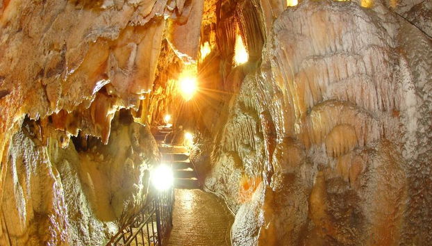 Discover the Drogarati and Melissani caves, Agia Efimia and Fiscardo Villages - Full-Day Tour - Foto 5