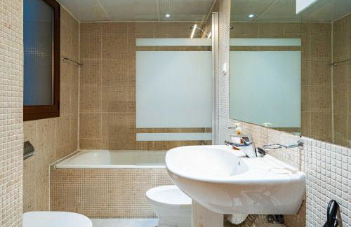 Balcón con luz natural - Photo 16