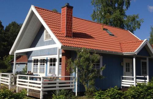 Villa-Bunterkunt-am-Useriner-See - Photo 1