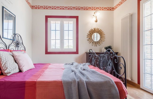 JOIVY Superb Villa For 7 W/Backyard And Bbq Area In Vaccarezza - Foto 9