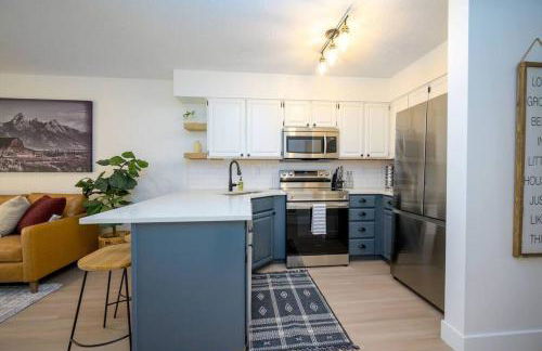 Mountainside Ski & Golf Retreat - Photo 29