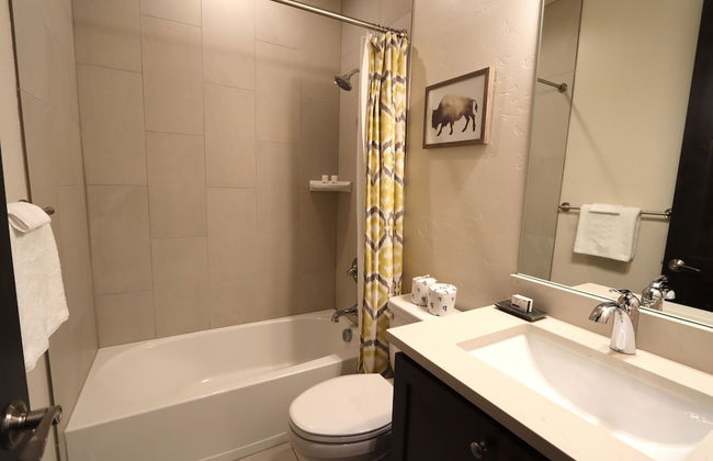 Arrow Luxury Rooftop Shopping and More! - Foto 23