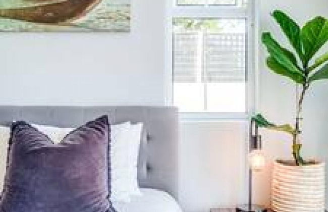 Camps Bay Holiday Apartment in Secure Complex With Private Pool and Parking Houghton Views - Foto 14