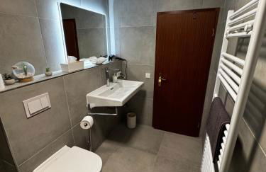 Familienfreundliche Ferienwohnung mit Garten & Spielplatz nahe Nürnberg und 15 Min zum Playmobil FunPark - Foto 14