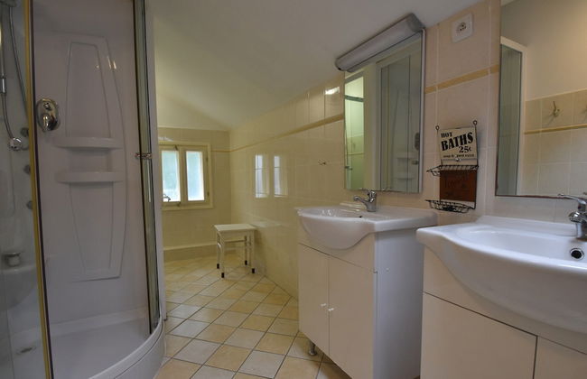 Holiday Home With Garden in Quiet Mountain Village - Photo 40