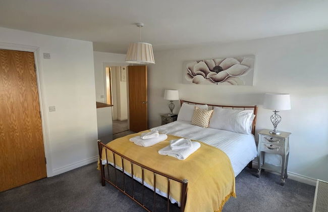 2 Bed- Tamar View by Pureserviced - Foto 10