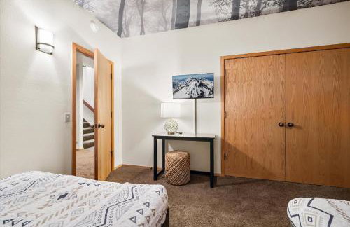 Treehouse Cabin Hot Tub Sauna Game Room - Foto 53