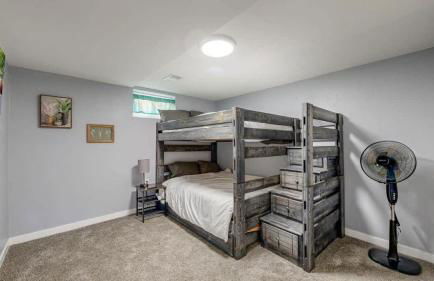 Cozy Lower Affordable Apartment great for families - Foto 12