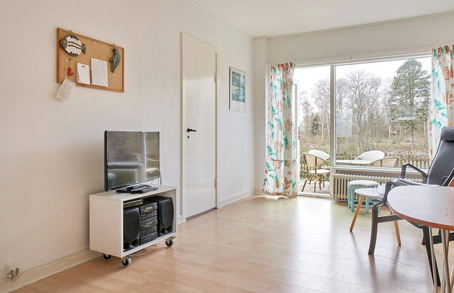 2 Person Holiday Home in Aakirkeby - Foto 12