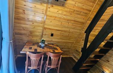 Um chalé e um riacho no meio da natureza - Foto 28