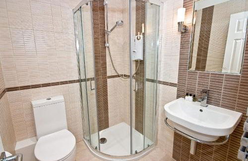 F4 Greek Street by City Living London - Photo 10