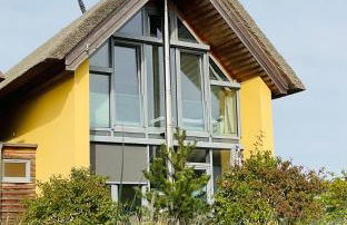 Ostsee - Reetdachhaus Nr 8 "Sonne und mehr" - mit Lademöglichkeit im Strand Resort - Foto 2