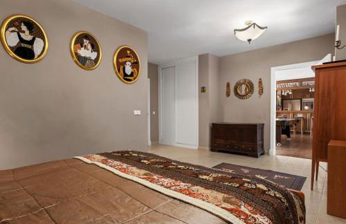 Infinity pool mansion by Costarentals - Ref 85 - Photo 20