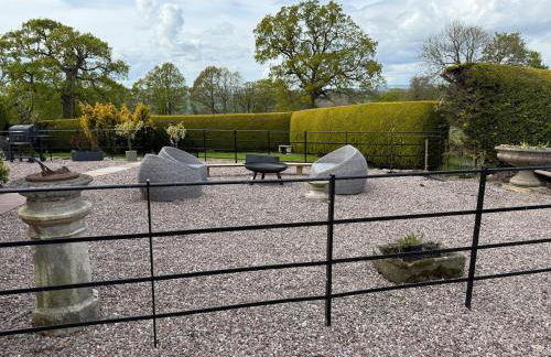 Garden cottage at The Glebe - Photo 9