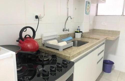 Apto em Santos com AR e Wi-Fi na rua da praia - Foto 7