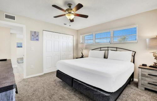 Relaxing canal front 2 BR pool home in North Port - Pineapple Way - Foto 15