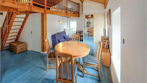 Stunning Apartment In Usson-En-Forez - Foto 2