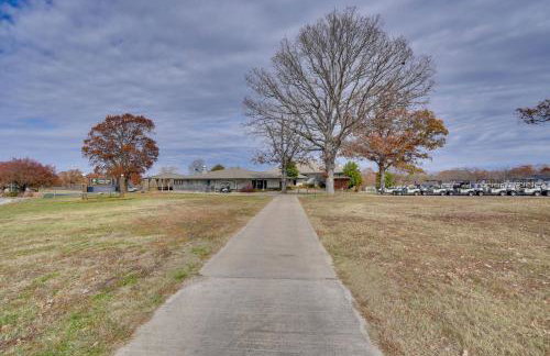 Chic Farmhouse, 3Mi to Lake-Pet Friendly & Golfing - Foto 26
