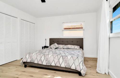 Clearwater Beach Waterfront Modern Villa 4BD 2BIG OPEN LOFT 4BT with Pool Boat Deck Sleep 15 - Foto 42