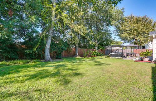 Hot Tub! Family Haven 3 Mi to Lake Ray Roberts - Foto 27