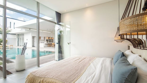 Spectacular 4BR Villa, 400m to Beachfront Elegance - Foto 4, Exterior