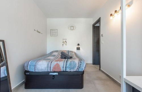 LB Vacation Rentals I Cannes Center, Renovated Apartment with Balcony, Ideal for Holidays or Congress! - Photo 30