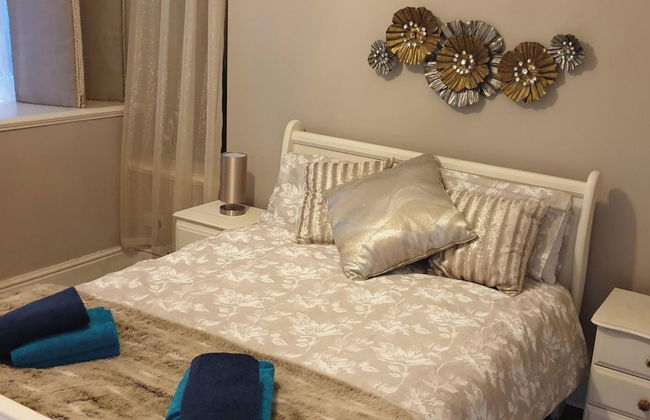 Seaview Apartment Sleeps 2 -patio -wifi -Tv - Photo 1