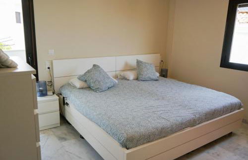 Casa Topacio, 3 bedrooms and 3 bathrooms in quiet street - Photo 14