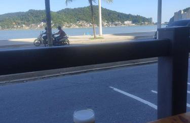 Lindo apartamento com vistas na praia do Gonzaguinha - Foto 35