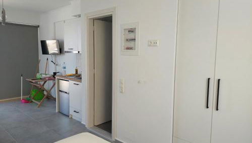 Almiriki- Ground Floor Seafront Studio - Foto 2, wardrobe