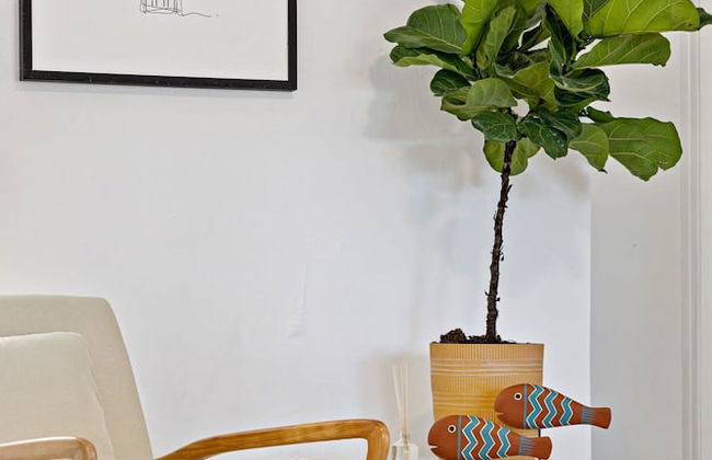 Lovely Rental Unit With Free Parking on Premises - Foto 7