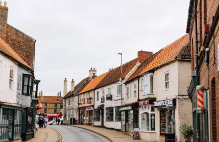 NEW Thirsk Stays - Herriot's Hideaway - Photo 14