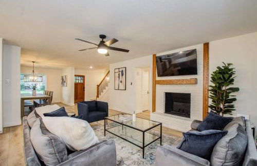 Stunning Modern Dream Home w Pool Grill Foosball - Foto 7