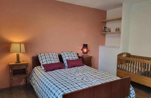 Gîte Volcans - 1-4 pers, au calme à 20 mins de Vulcania, Puy-de-Dôme et Lemptegy, 35 mins du Mont Dore et du Sancy - Foto 11