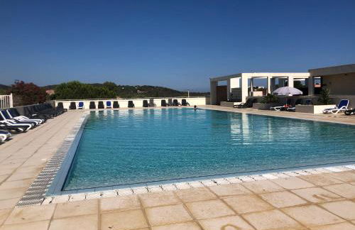 Charmante petite maison dans résidence avec piscine chauffée à 600 m de la plage - Foto 2