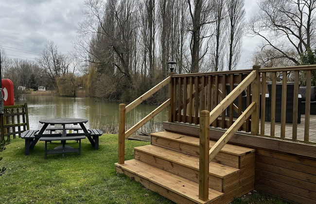 Beautiful and Tranquil Lakeside Lodge - Sleeps 5 - Foto 30