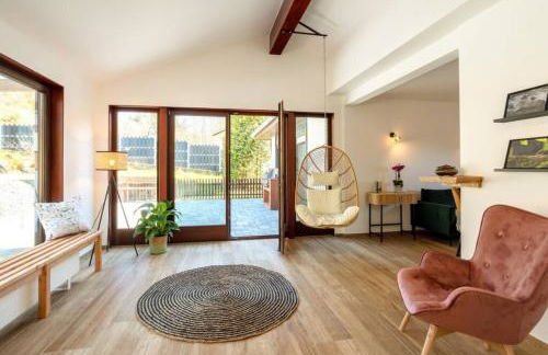 Nature Retreat Pool, Hot Tub, Sauna, Hiking-Caves - Photo 5