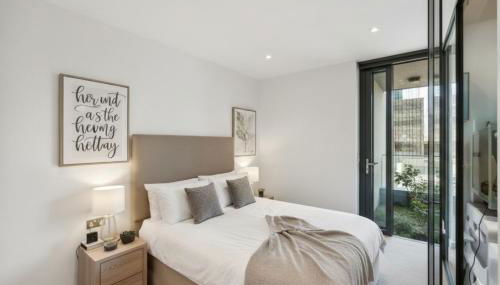 Large Studio Balcony Spa Gym Pool Sauna Roof Bar - Foto 1