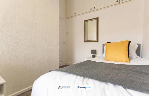 Newly Refurbished 2-Bedroom House in Manchester Ideal for Contractors with Free Parking & WiFi - Foto 3