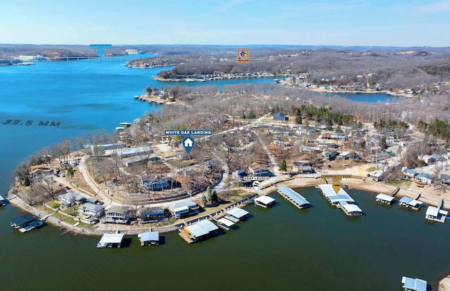 White Oak Landing Spacious 6 BDR w/ Boat Slip! - Photo 40