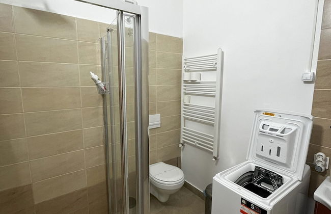 Mira Central Residence - Photo 43