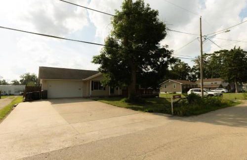 The Family Haven - 3BD 3BA Home in East Peoria - Foto 47