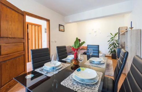 Two-Bedroom Apartment In Radmani - Photo 14