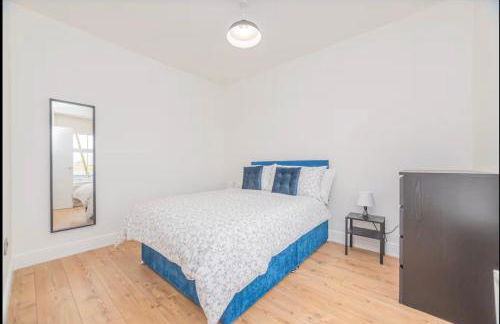 5 Bed cottage with Hot tub - Photo 8