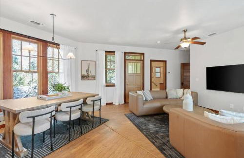 Urban Cowboy Villas - Heart of 704 - Foto 22